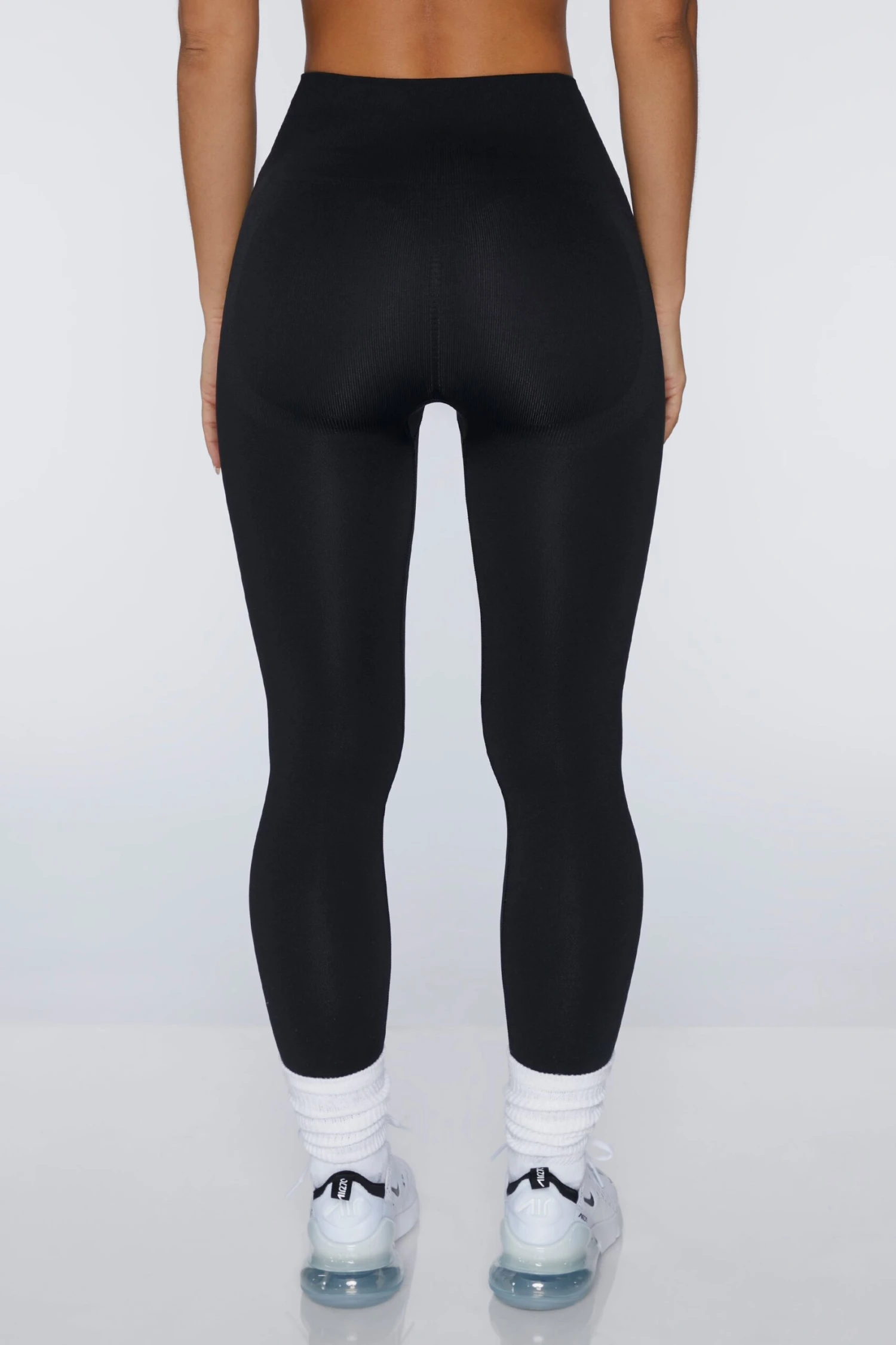 Leggings In Black 8 Leggings In Black - Image 6