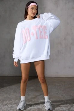 Oversized Sweatshirt In Baby Pink Print 15 Oversized Sweatshirt In Baby Pink Print -Sculpt Sets Body BT0515 2 White Pink Print Oversized Jumper