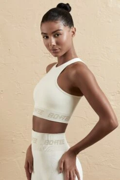 Seamless Racerback Crop Top In Cream -Sculpt Sets Body BT0598 BT0608 10 White Biker Shorts Sports Crop Top