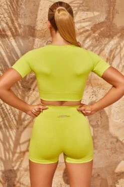Scoop Neck Cropped Top In Green -Sculpt Sets Body bt0323 bt0339 6 turn it up altitude deep green short sleeve crop top hot pant shorts set 1 1