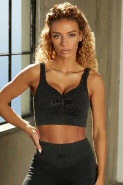 Seamless Sweetheart Neckline Ruched Bust Crop Top In Black 18 Seamless Sweetheart Neckline Ruched Bust Crop Top In Black -Sculpt Sets Body bt0331 bt0334 4 black ruched butt shaping leggings sweetheart ruched bust crop top 2