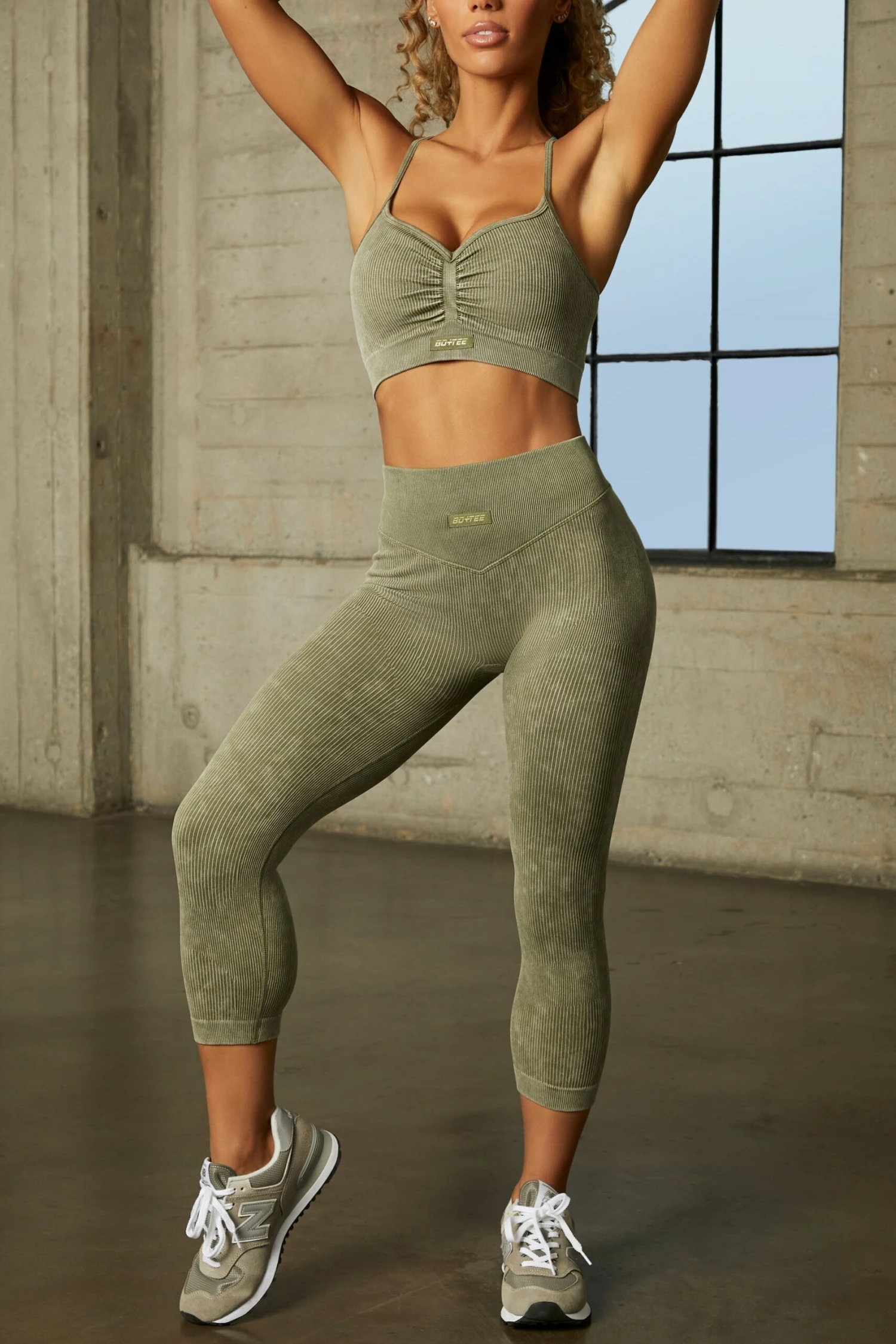 Consistency Seamless 3/4 Length Leggings With Shaping Detail In Khaki 10 Consistency Seamless 3/4 Length Leggings With Shaping Detail In Khaki - Image 8