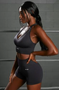 Racer Knot Back Seamless Crop Top In Black 14 Racer Knot Back Seamless Crop Top In Black -Sculpt Sets Body bt0366 bt0372 5 flash overhaul black scoop neck crop top shorts seamless sportswear 1